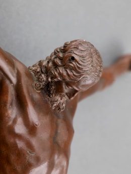 El Crucifijo de cuatro clavos de Miguel Angel: redescubrimiento del modelo en bronce documentado por Francisco Pacheco, Sevilla 1597